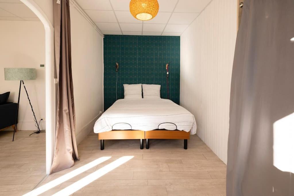 Le Cosy C - T2 Tout Equipe - Centre-Ville Gare Монлюсон Экстерьер фото