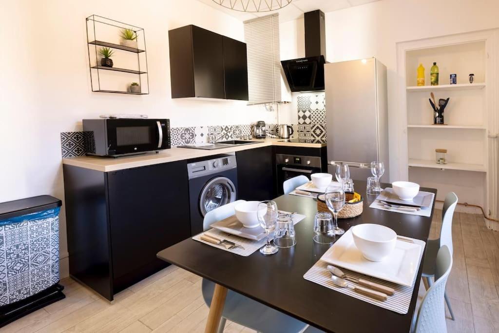 Le Cosy C - T2 Tout Equipe - Centre-Ville Gare Монлюсон Экстерьер фото
